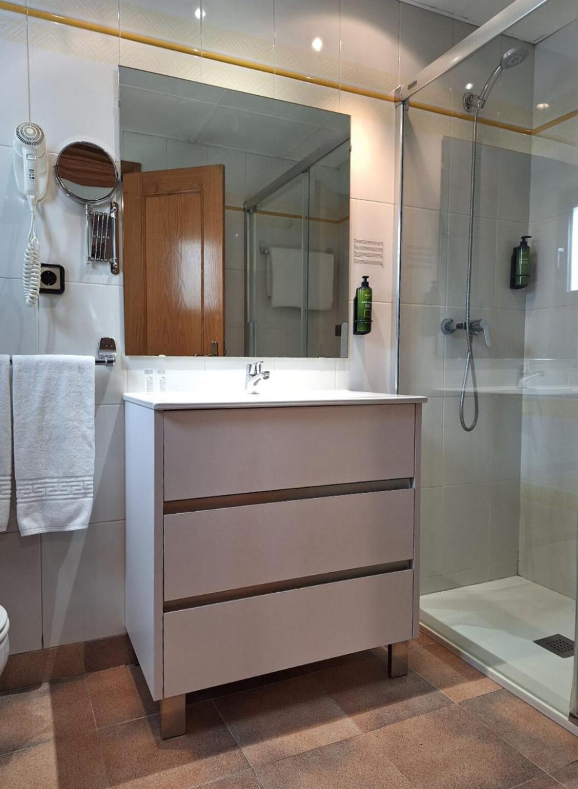 Aparthotel El Serch Andorra la Vella Exteriér fotografie