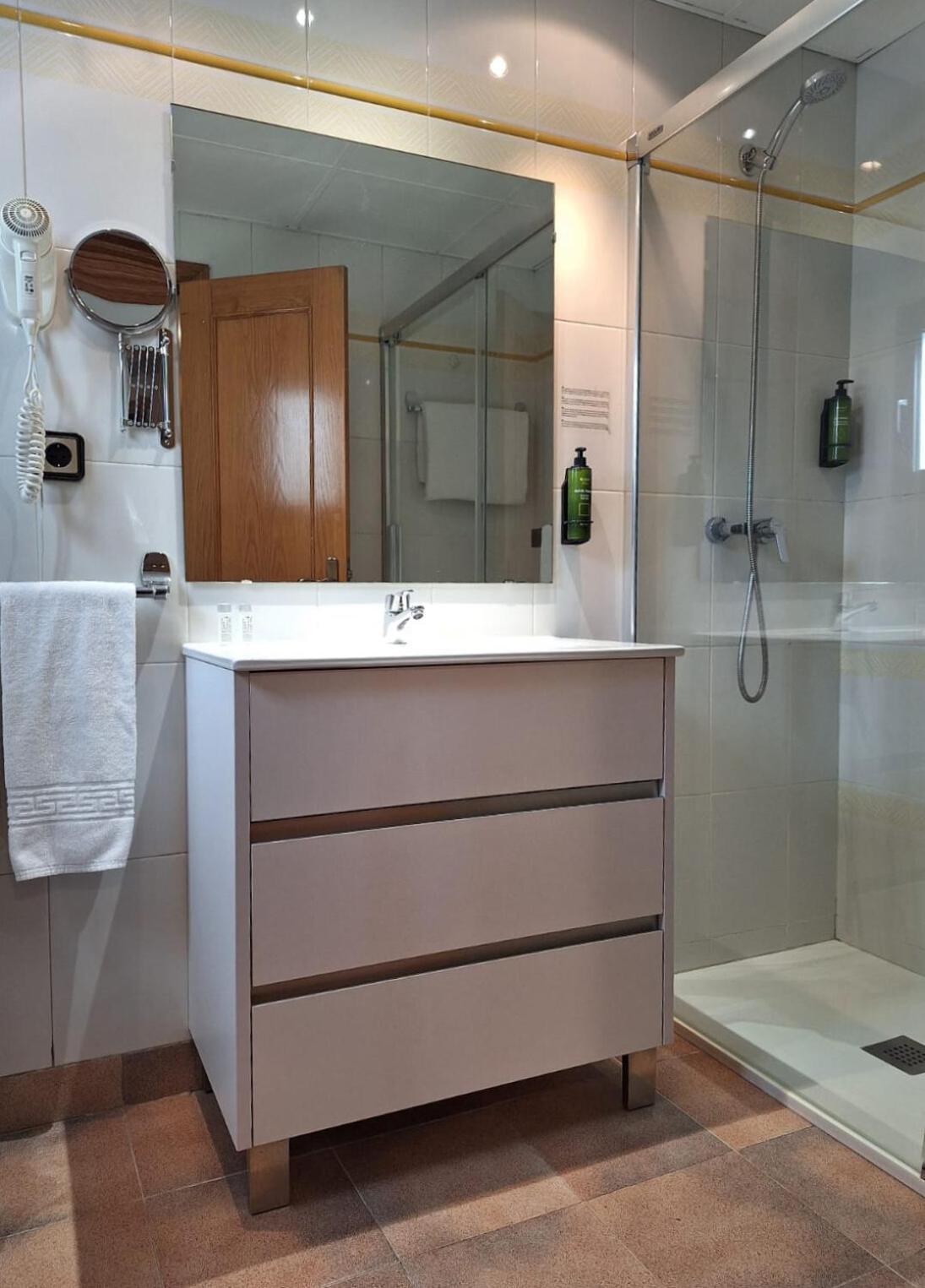 Aparthotel El Serch Andorra la Vella Exteriér fotografie